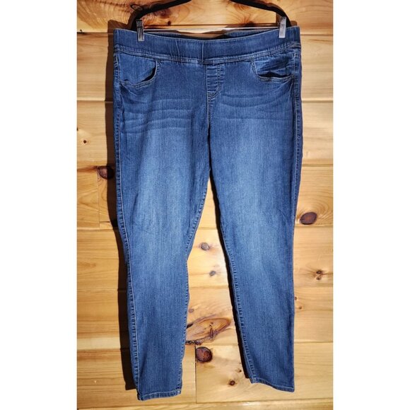 Torrid Cropped Jeans Women's Size 2 Lean Jean Crop Denim Pull On Stretch Skinny - Picture 1 of 10